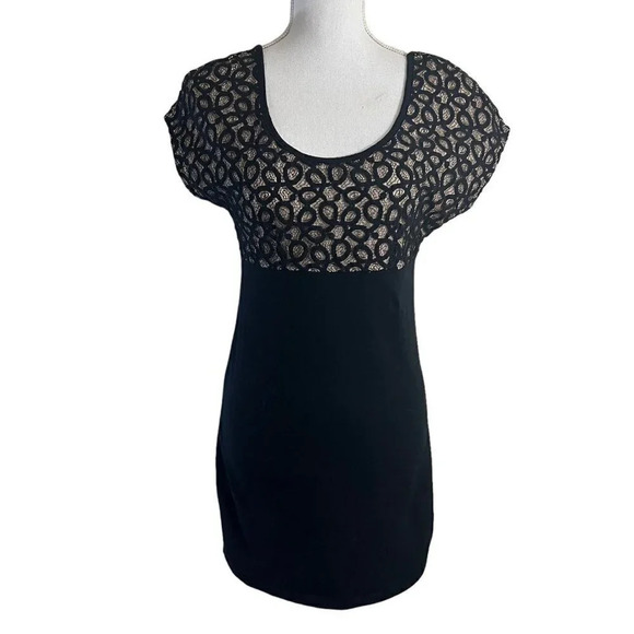 TopShop Black Mini Dress Size 8 Lace Short Sleeves Pullover Casual Round Neck - Picture 1 of 6